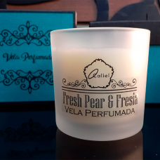 Vela Perfumada Premium Fresh Pear & Fresia em caixa de presente